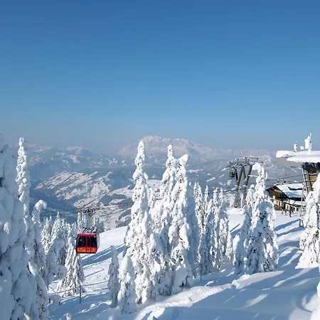 In With Stunning Mountain Views, Cleaning Included