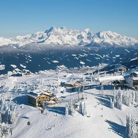 In With Stunning Mountain Views, Cleaning Included